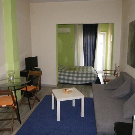 Mini Suite Neighboring The Center Солун Екстериор снимка